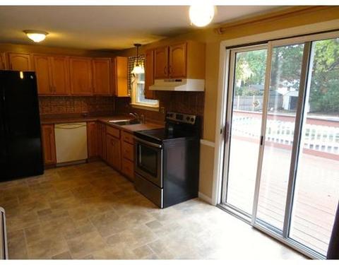 16 Droy Cir, Easthampton, MA 01027 photo 5