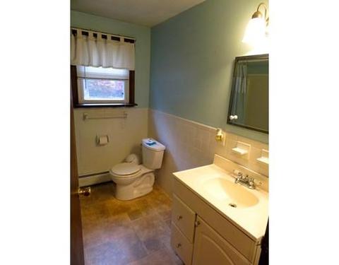 16 Droy Cir, Easthampton, MA 01027 photo 11