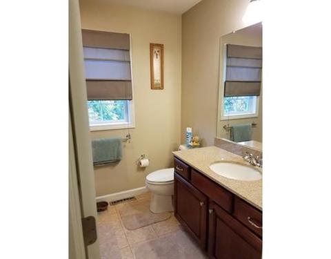 93 Agnes St, Springfield, MA 01118 photo 5