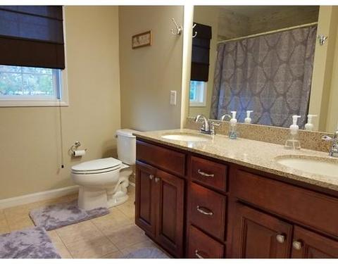 93 Agnes St, Springfield, MA 01118 photo 6