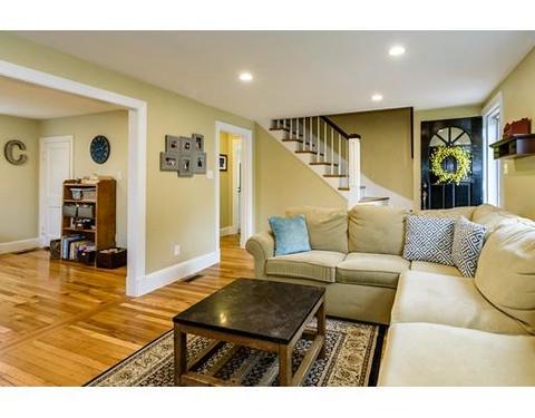 1062 Greendale Ave, Needham, MA 02492 photo 9