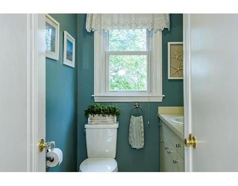 1062 Greendale Ave, Needham, MA 02492 photo 11
