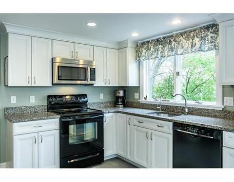 1062 Greendale Ave, Needham, MA 02492 photo 2
