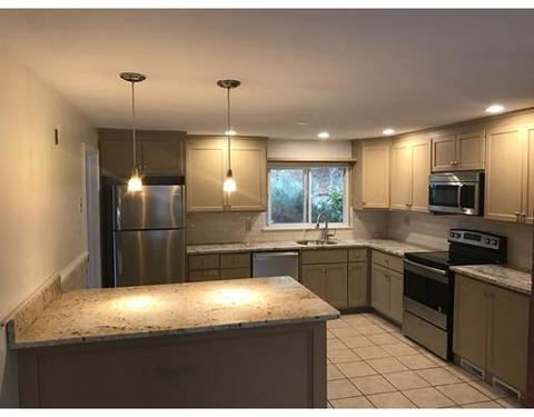 17 Sloane Dr, Framingham, MA 01701 photo 2
