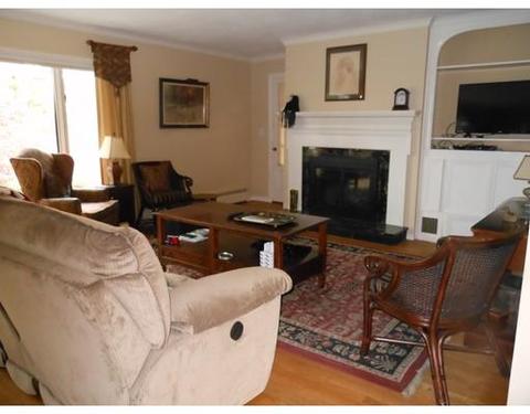 116 Pondview Dr, Springfield, MA 01118 photo 7