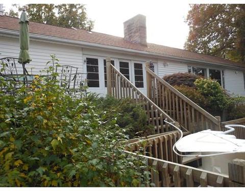 116 Pondview Dr, Springfield, MA 01118 photo 27