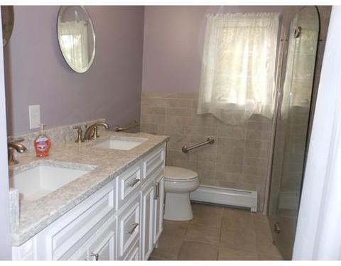 116 Pondview Dr, Springfield, MA 01118 photo 13