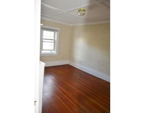 14 Pineview Ave, Lowell, MA 01852 photo 9