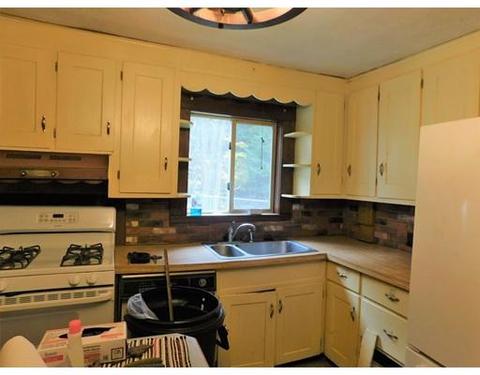 77 North St, Erving, MA 01344 photo 9