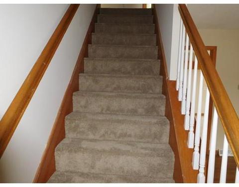 76 Ambrose St, Springfield, MA 01109 photo 10