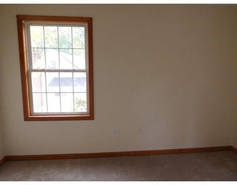 76 Ambrose St, Springfield, MA 01109 photo 13