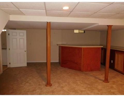 76 Ambrose St, Springfield, MA 01109 photo 21