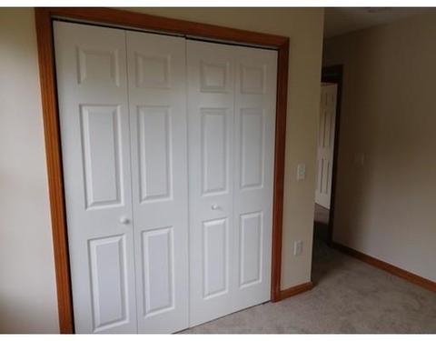 76 Ambrose St, Springfield, MA 01109 photo 17