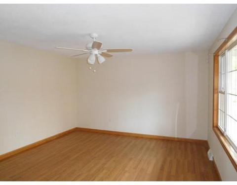 76 Ambrose St, Springfield, MA 01109 photo 5