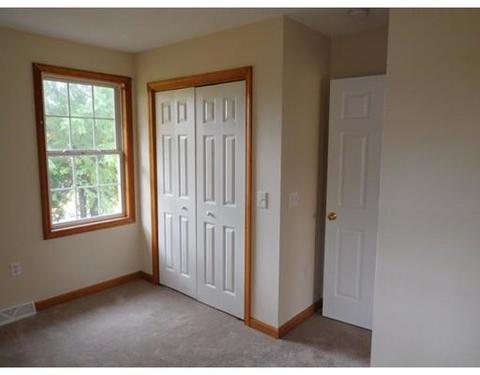 76 Ambrose St, Springfield, MA 01109 photo 14