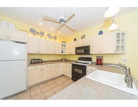 827 E 3rd St, Boston, MA 02127 photo 7