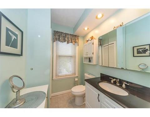 827 E 3rd St, Boston, MA 02127 photo 16