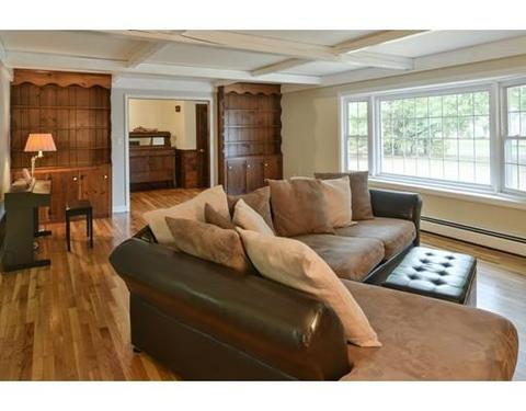 108 Locust St, Danvers, MA 01923 photo 2