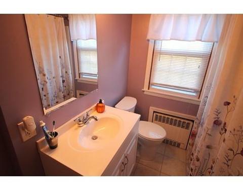17 Moore St, Chicopee, MA 01013 photo 16