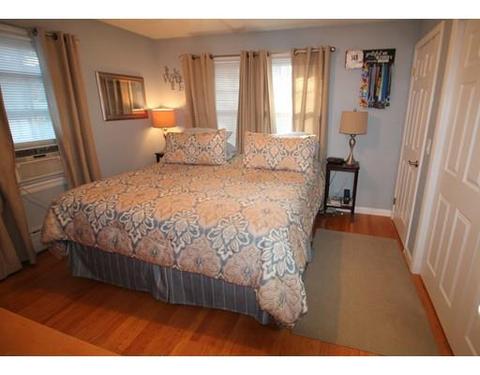 17 Moore St, Chicopee, MA 01013 photo 9