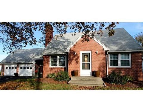 17 Moore St, Chicopee, MA 01013 photo 1