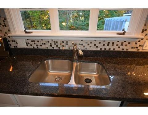 29 Monastery Ave, West Springfield, MA 01089 photo 4