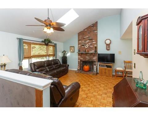 11 Windsor Dr, Wareham, MA 02571 photo 4