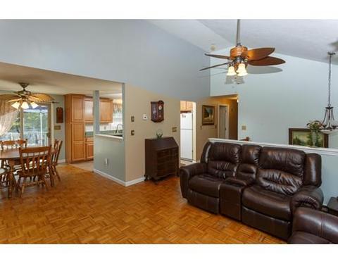 11 Windsor Dr, Wareham, MA 02571 photo 6