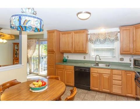 11 Windsor Dr, Wareham, MA 02571 photo 8