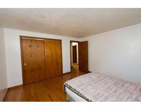 66 Merida St, Springfield, MA 01104 photo 12