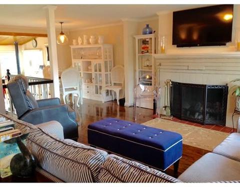 46 Cedar St, Marblehead, MA 01945 photo 4