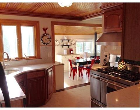 46 Cedar St, Marblehead, MA 01945 photo 9
