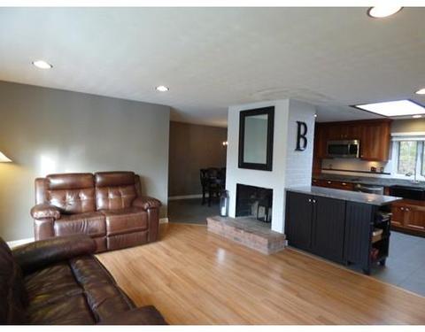 3 Sycamore St, Danvers, MA 01923 photo 2