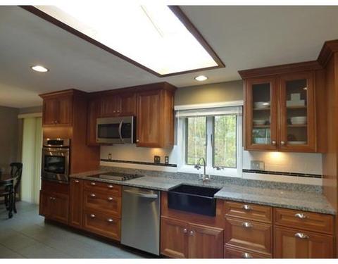 3 Sycamore St, Danvers, MA 01923 photo 4