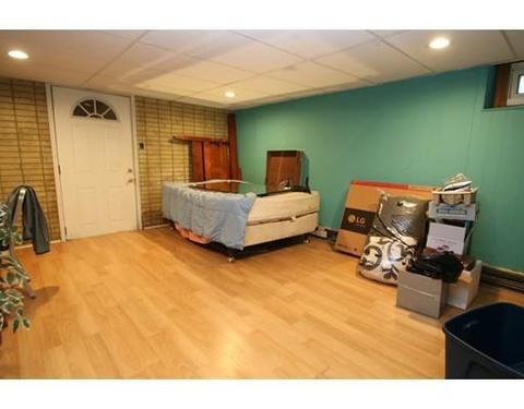 26 Lothrop St, Saugus, MA 01906 photo 18