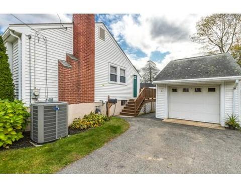 203 Washington St, Reading, MA 01867 photo 4