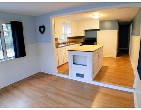 60 Aldrew Ter, Springfield, MA 01119 photo 5