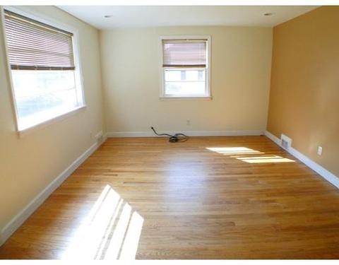 60 Aldrew Ter, Springfield, MA 01119 photo 12