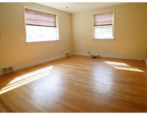 60 Aldrew Ter, Springfield, MA 01119 photo 13
