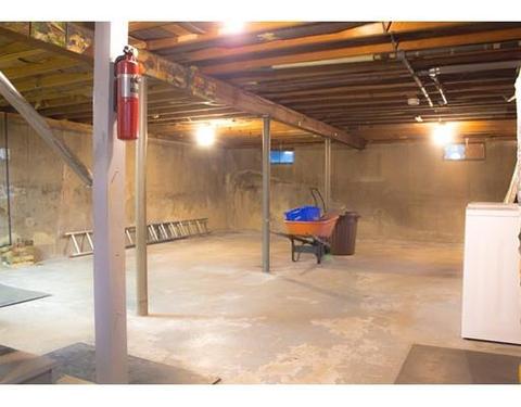 266 Stapleton Rd, Springfield, MA 01109 photo 17