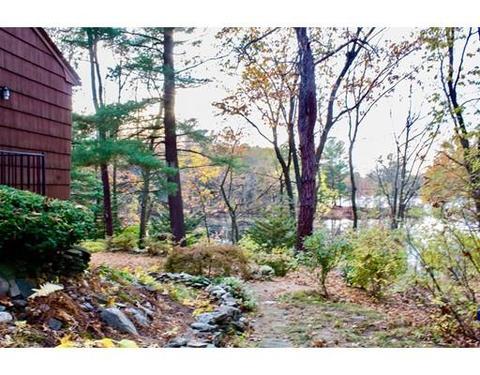 266 Stapleton Rd, Springfield, MA 01109 photo 1