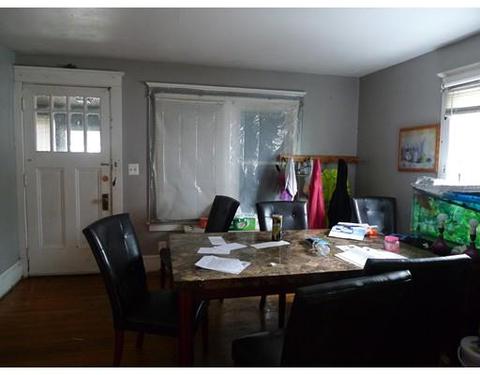 102 Draper St, Springfield, MA 01108 photo 4