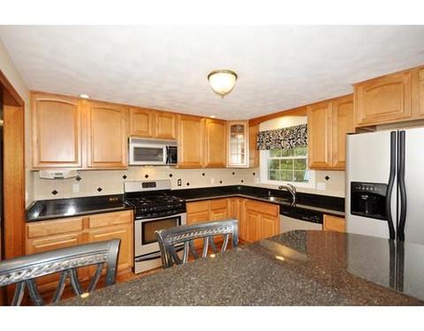 37 Wood Ln, Maynard, MA 01754 photo 12