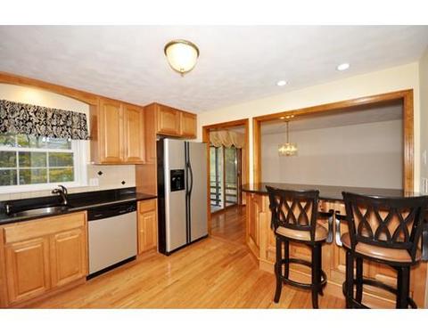 37 Wood Ln, Maynard, MA 01754 photo 11