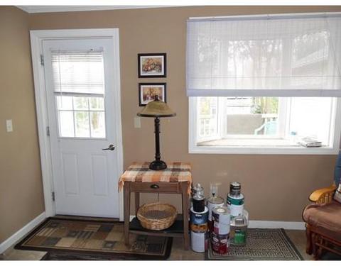 61 Helberg Rd, Springfield, MA 01128 photo 8