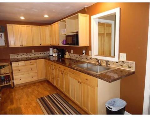 61 Helberg Rd, Springfield, MA 01128 photo 10