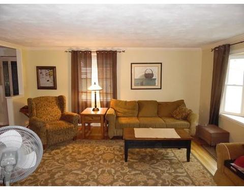 61 Helberg Rd, Springfield, MA 01128 photo 5
