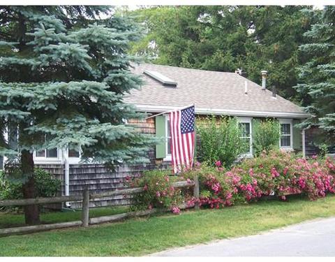 8 Bayview St, Wareham, MA 02571 photo 2