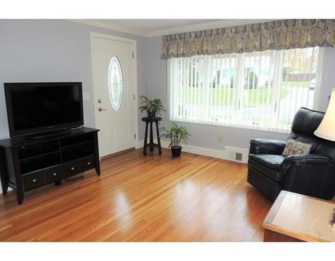 40 Timothy Cir, Springfield, MA 01119 photo 2