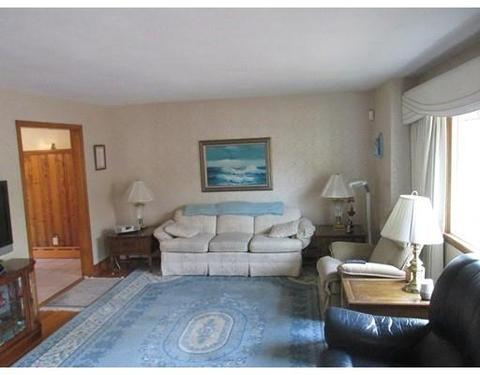 80 Greaney St, Springfield, MA 01104 photo 6